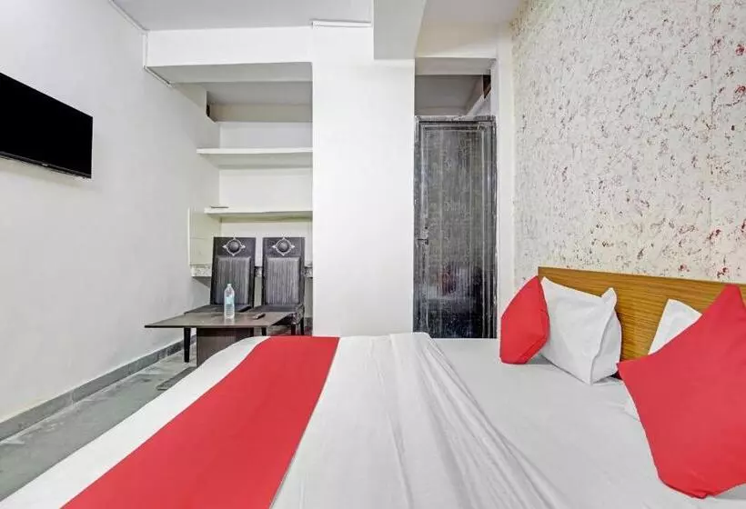 Flagship Hotel Royal 18