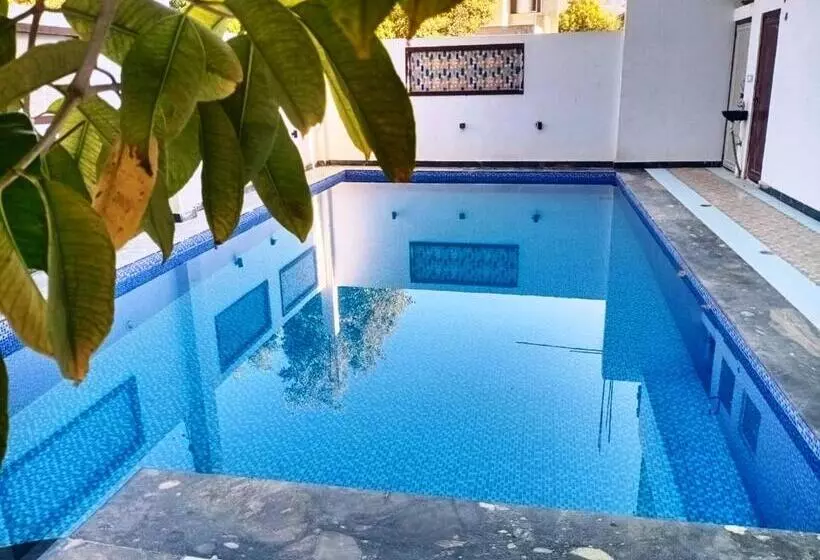 Hotelli Green Hub Pool Villa With Nature