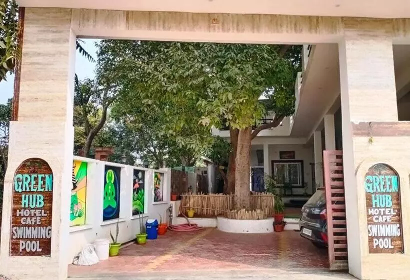 Hotelli Green Hub Pool Villa With Nature