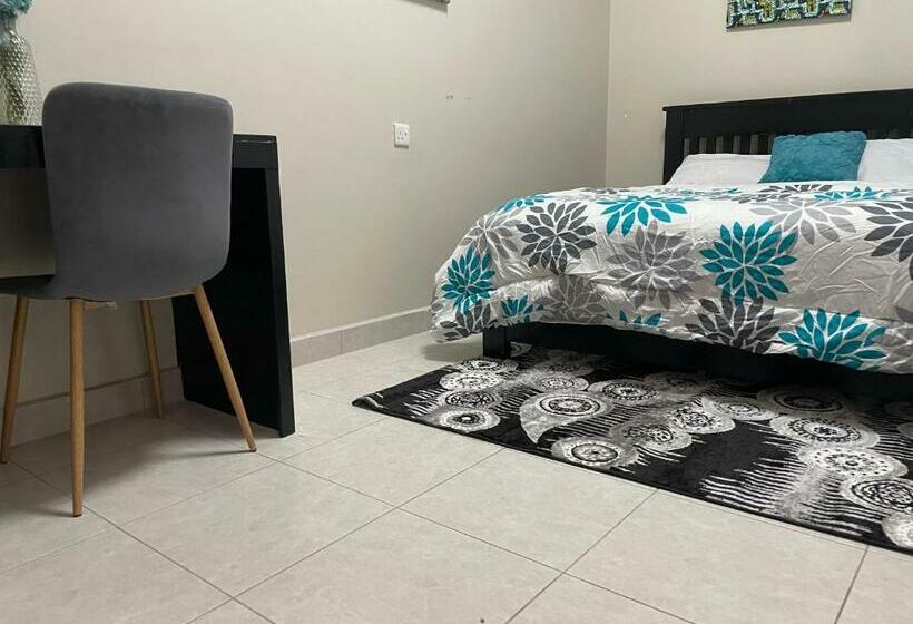 호스텔 Boston Apartments Dodoma