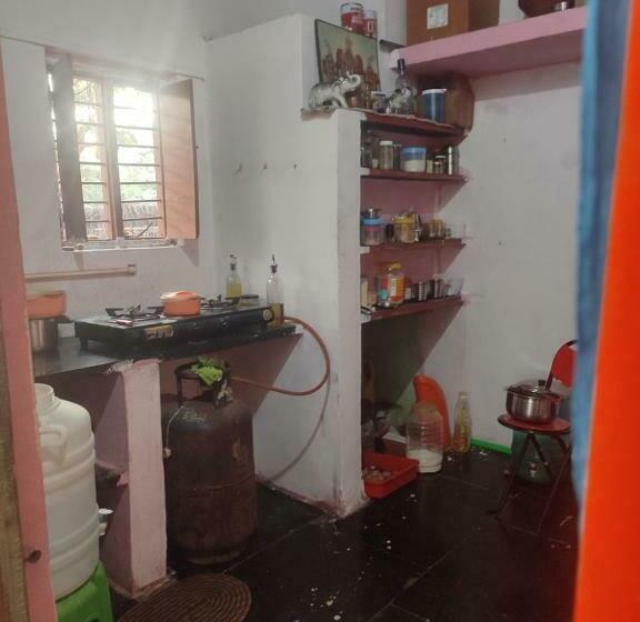 Hearthspacehampi, A Low Impact Backpackers Hostel