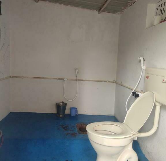 Hearthspacehampi, A Low Impact Backpackers Hostel