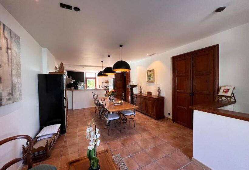 Bed and Breakfast Les Baroudeurs De Saint Jean