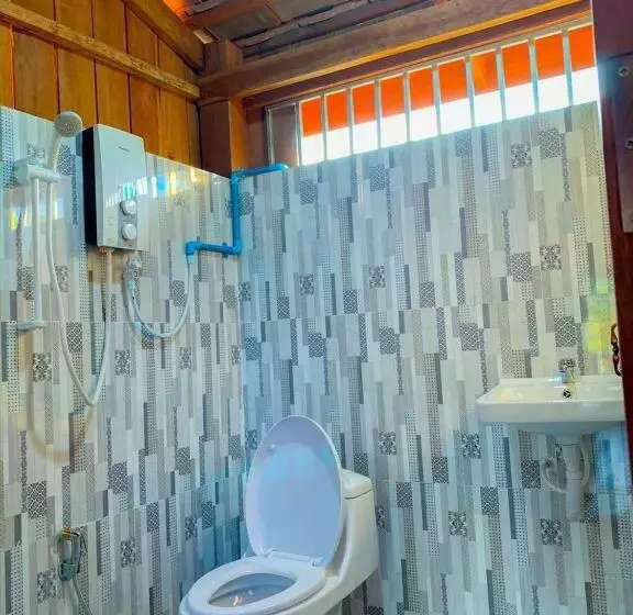 ベッドアンドブレックファースト Quiet Garden View Lodge&trekking