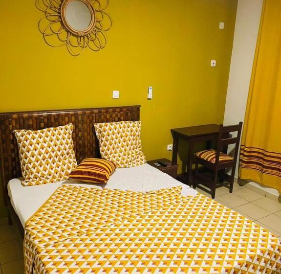 تختخواب و صبحانه Résidence Karamel Yaoundé Anguissa