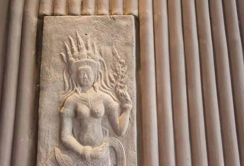 Glow Park Hotel Grand Royal Palace