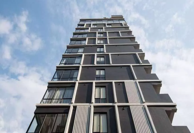 Glow Park Hotel Grand Royal Palace