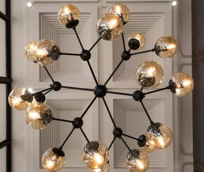 Glow Park Hotel Grand Royal Palace