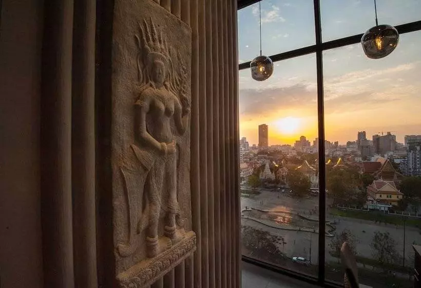 Glow Park Hotel Grand Royal Palace