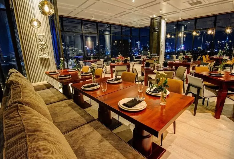 Glow Park Hotel Grand Royal Palace