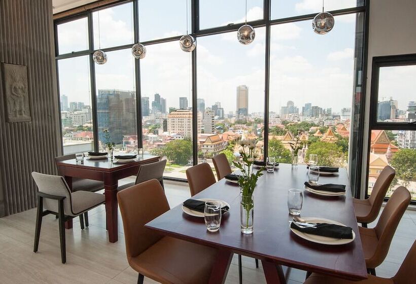 Glow Park Hotel Grand Royal Palace