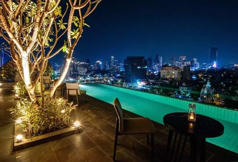 Glow Park Hotel Grand Royal Palace