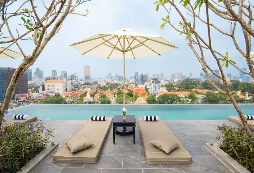 Glow Park Hotel Grand Royal Palace