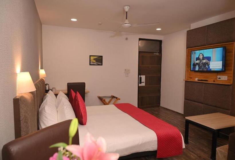 호텔 Xenious Biz Ayaan Residency