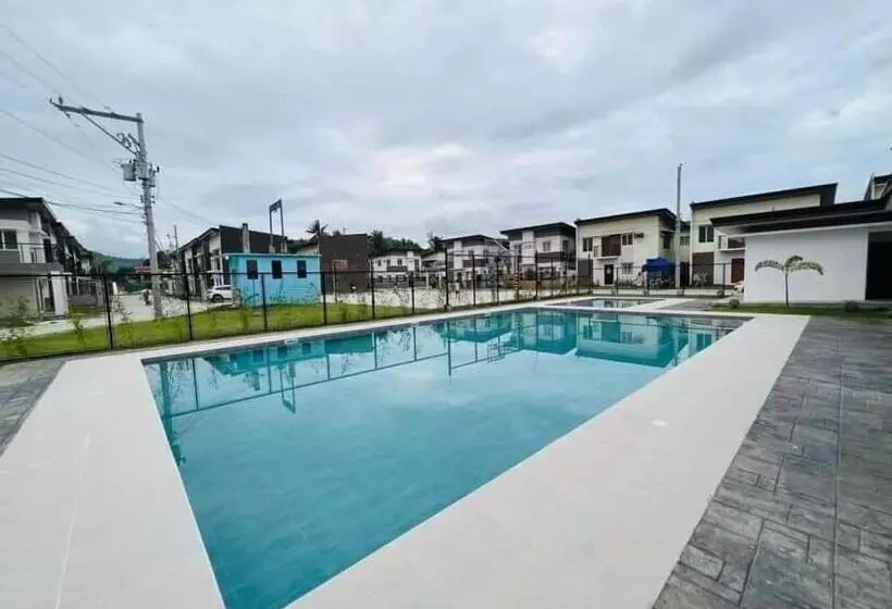 Modena Town Square Walkup Condominium