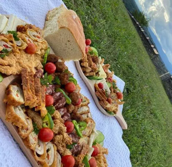 Majatalo Casa Din Deal