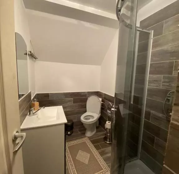 Majatalo Casa Din Deal