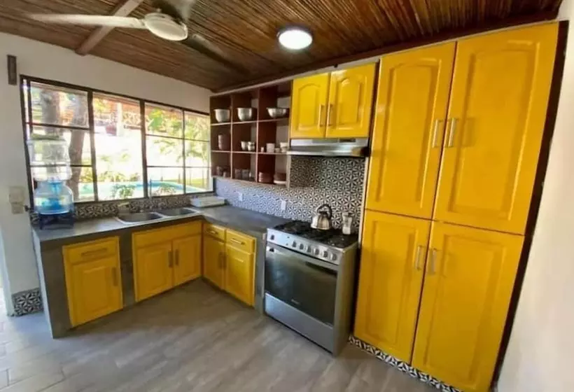 Aamiaismajoitus (B&B) Jakes On The Beach