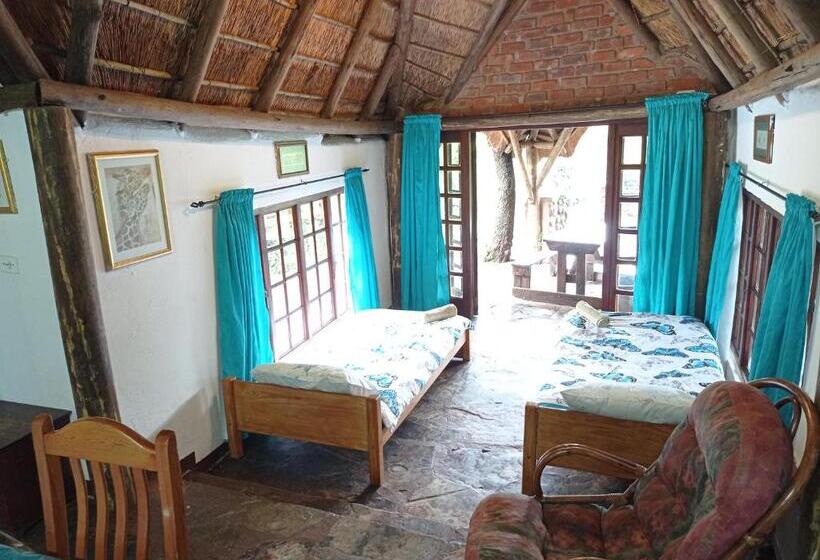 Отель Hollybrooke Adventure Farm