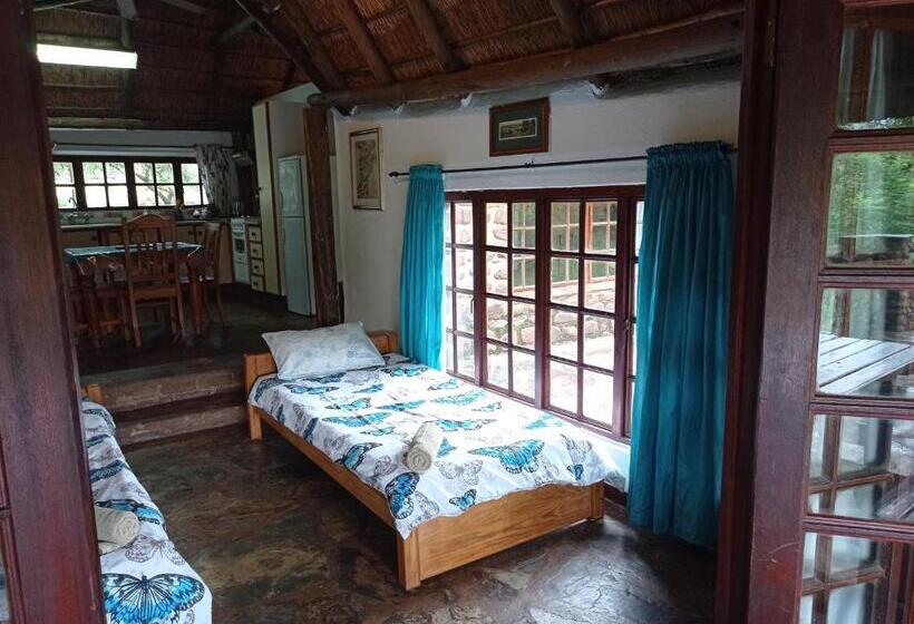 Отель Hollybrooke Adventure Farm