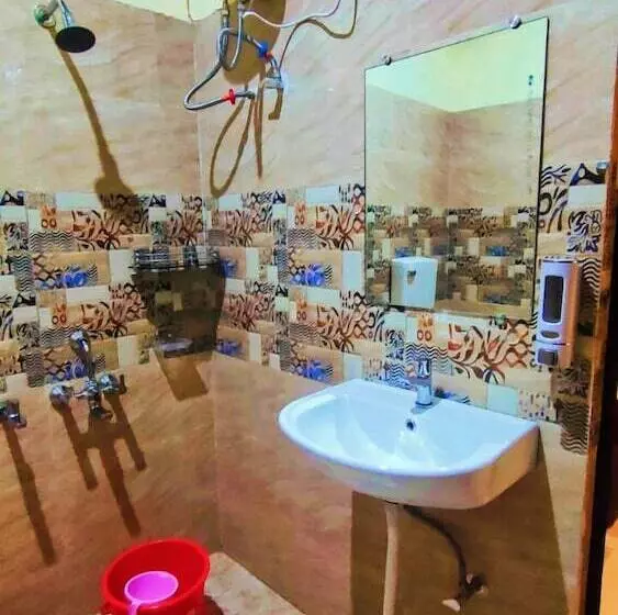 Hotelli Rudra Paradise