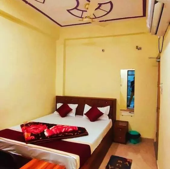 Hotelli Rudra Paradise