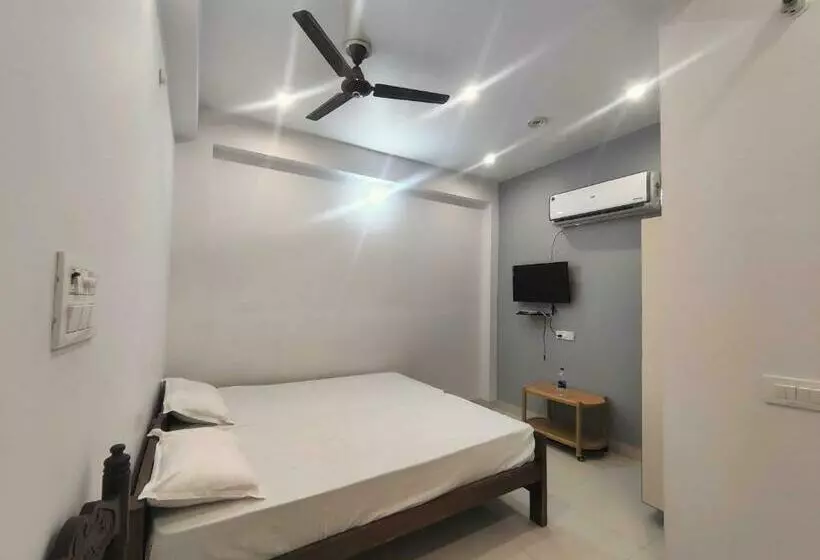 Spot On Hotel Kaushlendra Palace