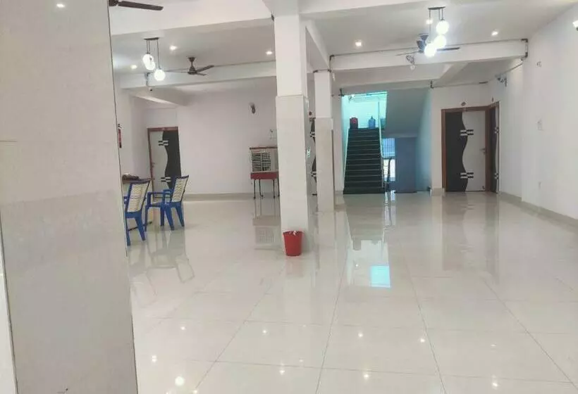 Spot On Hotel Kaushlendra Palace