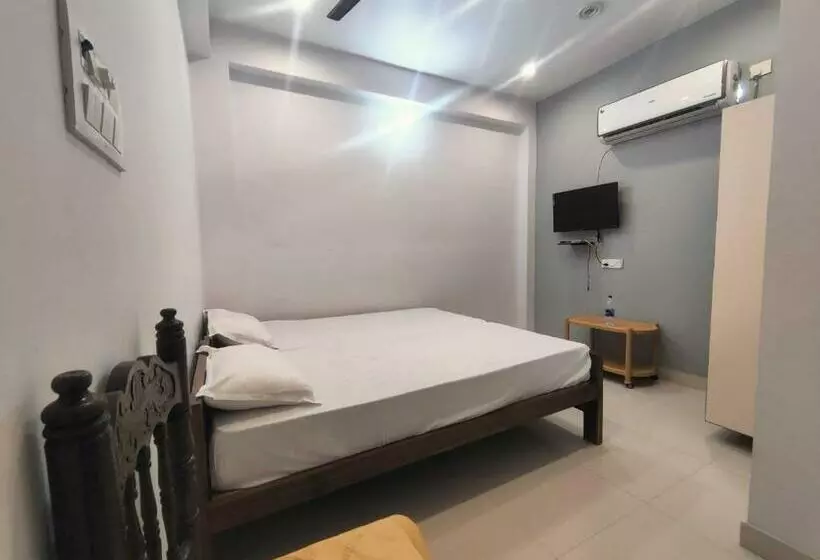 Spot On Hotel Kaushlendra Palace