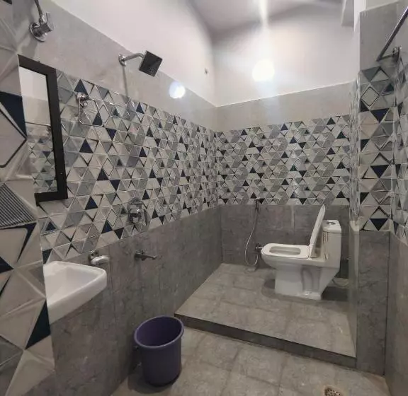 Spot On Hotel Kaushlendra Palace