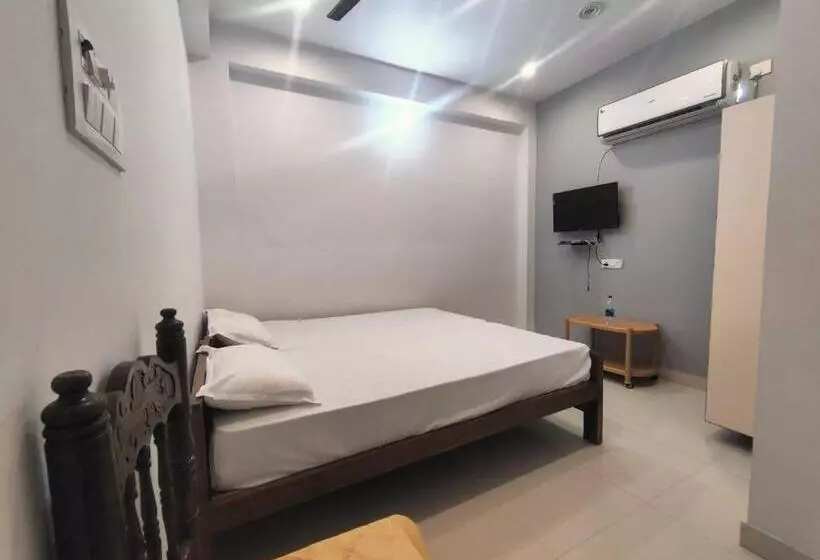 Spot On Hotel Kaushlendra Palace