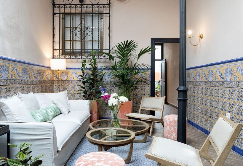 The Honest Hotel & Apartments