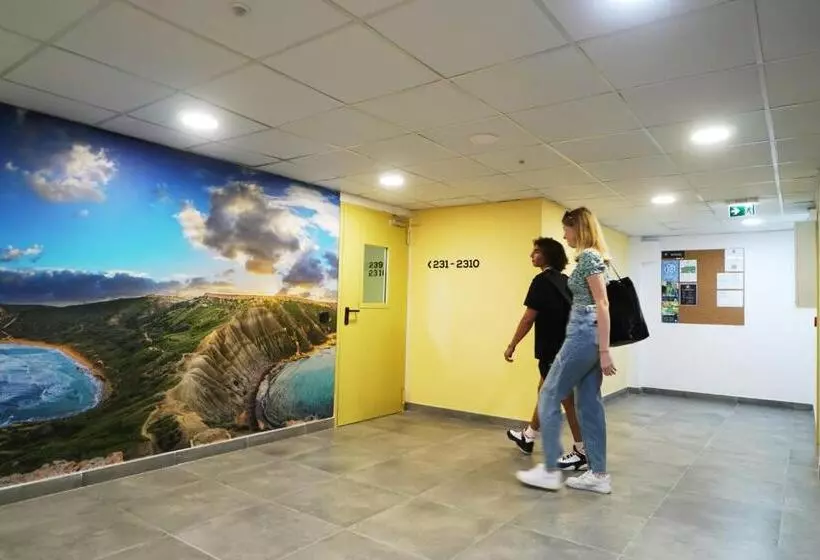 هاستل Campus Hub