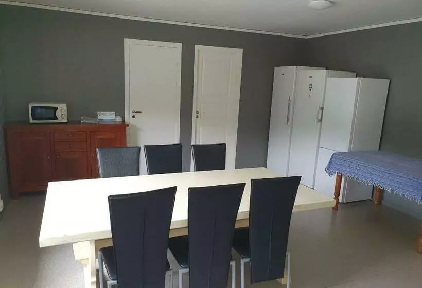 Retkeilymaja Leirvik I Sogn Apartment