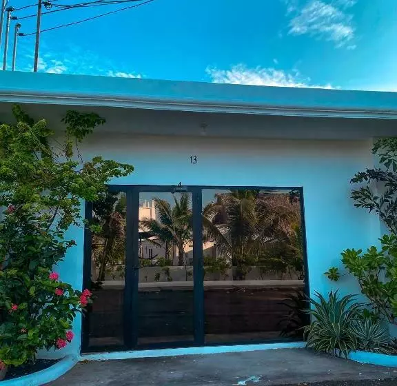هاستل Maya Jade Surf Dorm