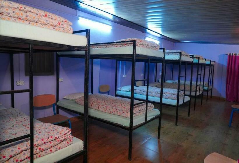 הוסטל Ooncha Dana Living With Nature Home Stay & Cafe