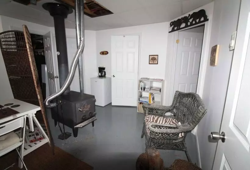 Majatalo Room In Lodge   Luther King Grande Chambre Décor Moderne Et Relaxe