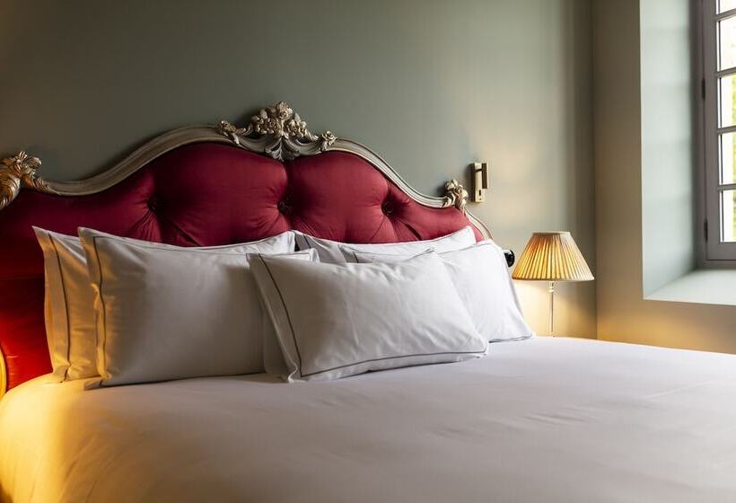 Отель Château De Collias