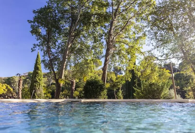 Hotelli Château De Collias