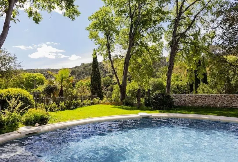 Hotelli Château De Collias