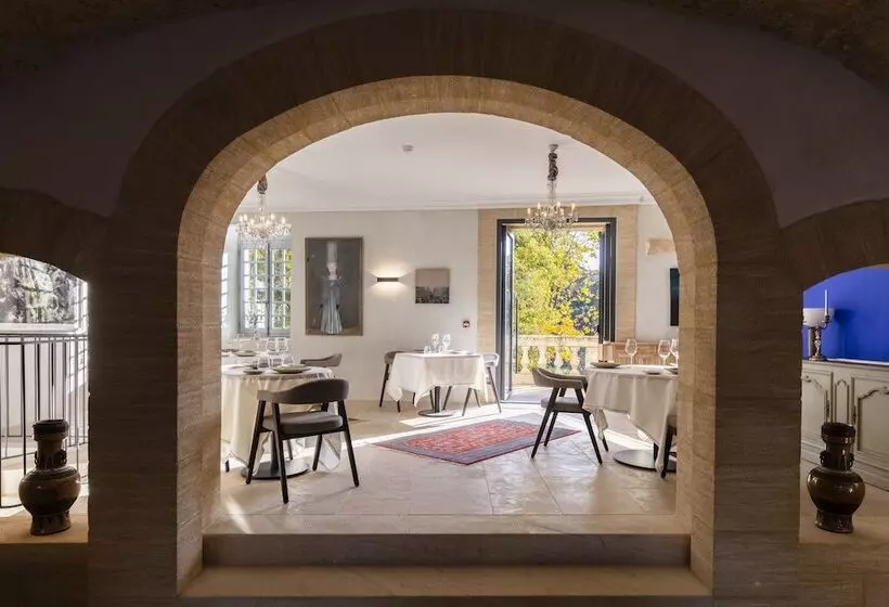 Hotelli Château De Collias