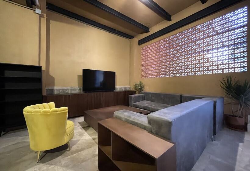 هتل Colmena Centro