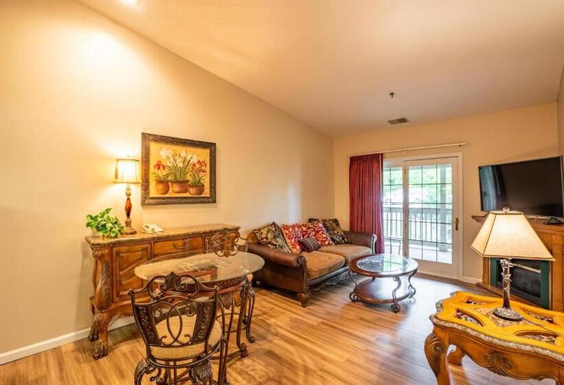 فندق Grand Wood Suites