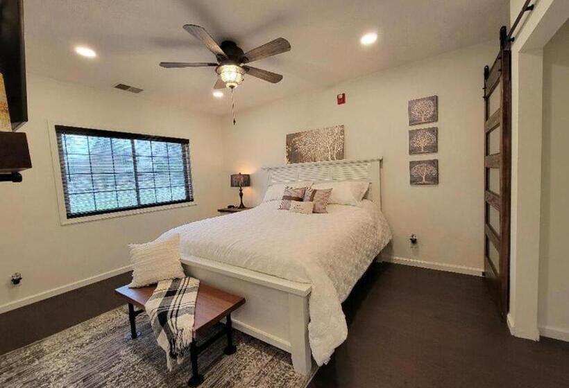 فندق Grand Wood Suites