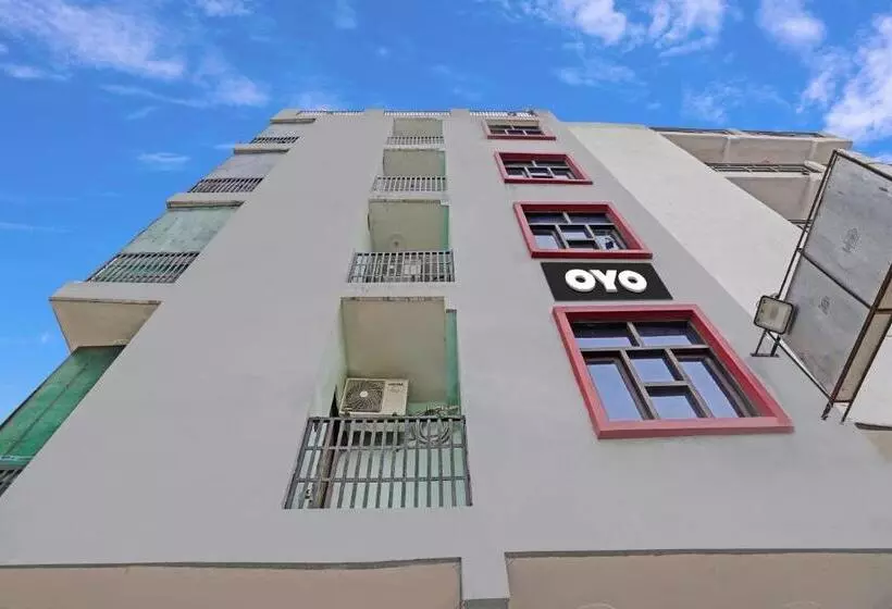 ホテル Oyo Flagship  Abes