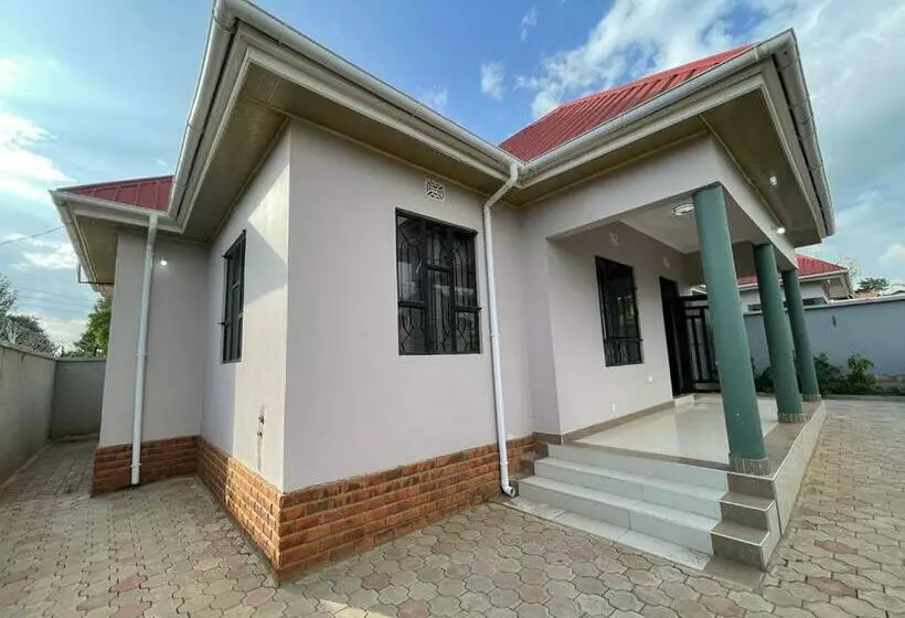 Safari S Hostel