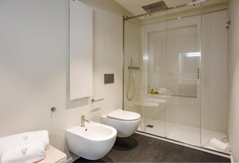 پانسیون Molo Suites