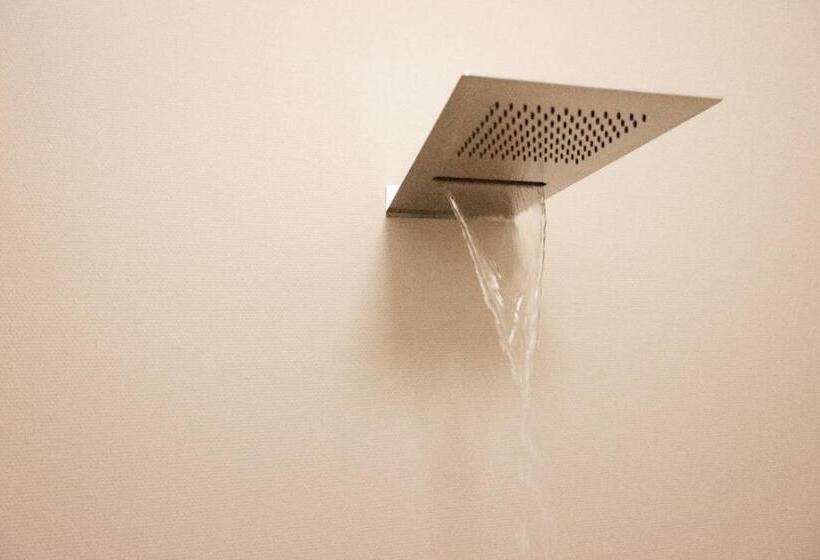 پانسیون Molo Suites