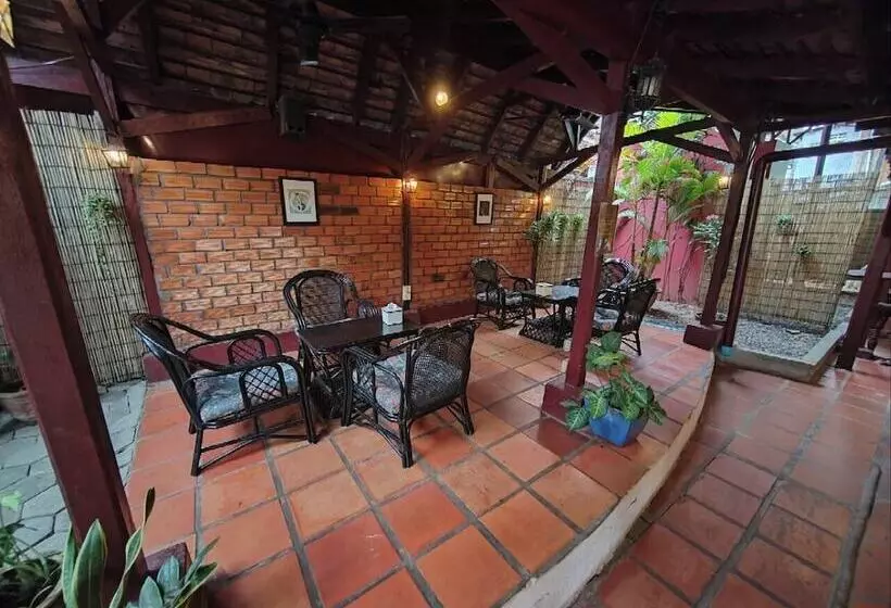 Majatalo Soben Cafe Guesthouse & Restaurant