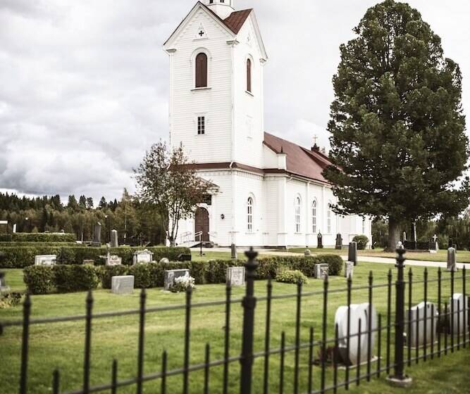 בית מלון כפרי Nederhögenvildmarkscenter